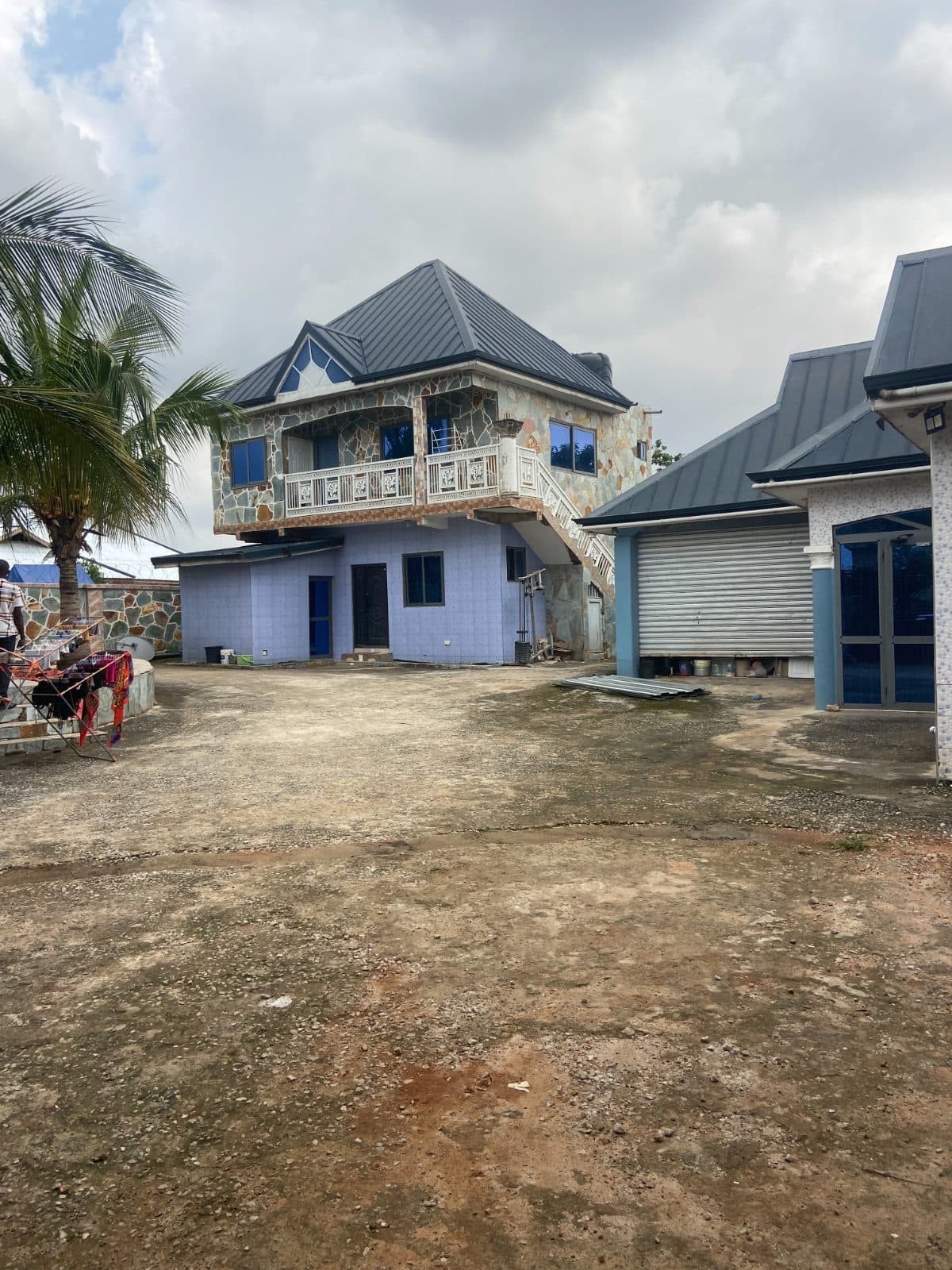 3-Building Residential Compound with Swimming Pool — photo 3 of 8